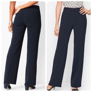 Talbots Easy Travel wide-leg trousers in navy blue. Size 16.